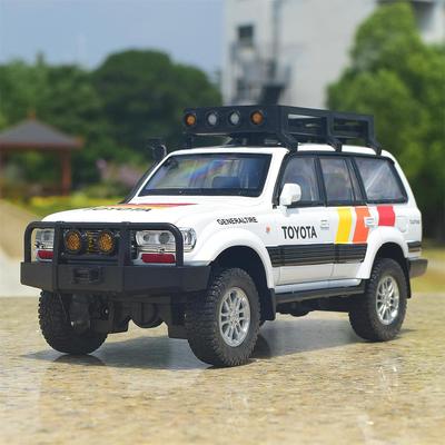 Toyota Land Cruiser LC80 Arazi SUV Simülasyonu Döküm ve Oyuncak Araçlar Sesler ve Işık Geri Çekmeli Araba 1:24 Alaşım Koleksiyon Modeli