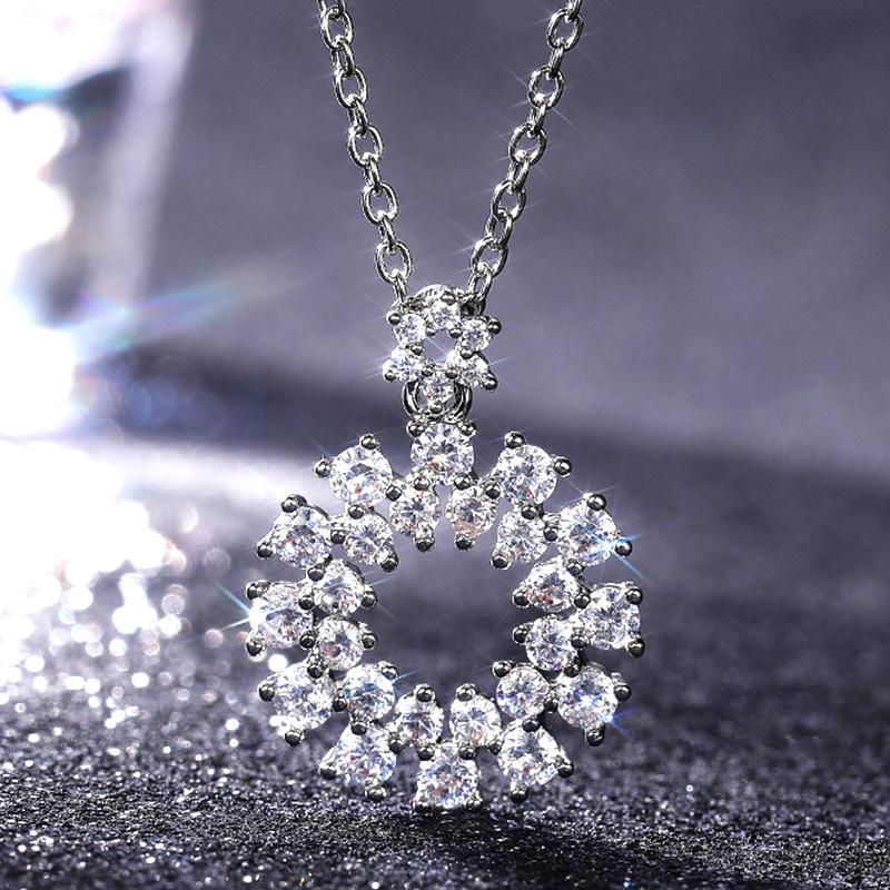 Open Wreath Shape Micro Paved Cubic Zirconia Pendant Necklace белый