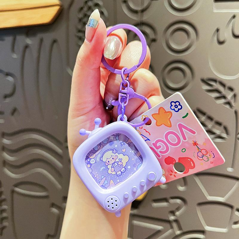 1Pcs Creative Light Up Retro Keychain Animation Light Up Sound Tv Without Signal Keychain Fun Plaything Students Schoolbag Pendant Gifts