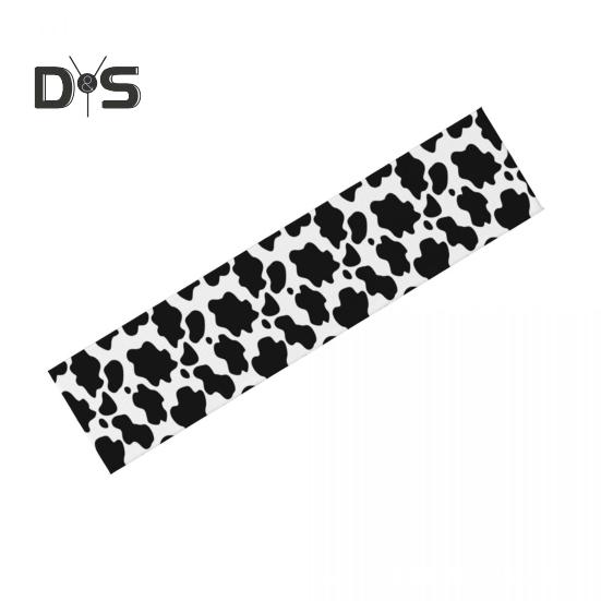 

Скатерть для стола Контрастный цветной рисунок коровы Прямоугольная простая в уходе скатерть для предотвращения пятен Банкетный декор для праздников L