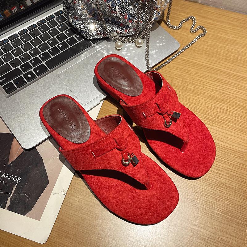 New retro flip-flops slippers women's summer wear thick heels, cold slippers women's skirt