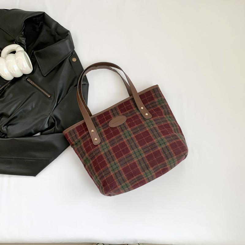 Die diesjährige beliebte Mode Retro Handtasche 2025 Frühling neu vielseitig ins Schulter Achsel Tragetasche