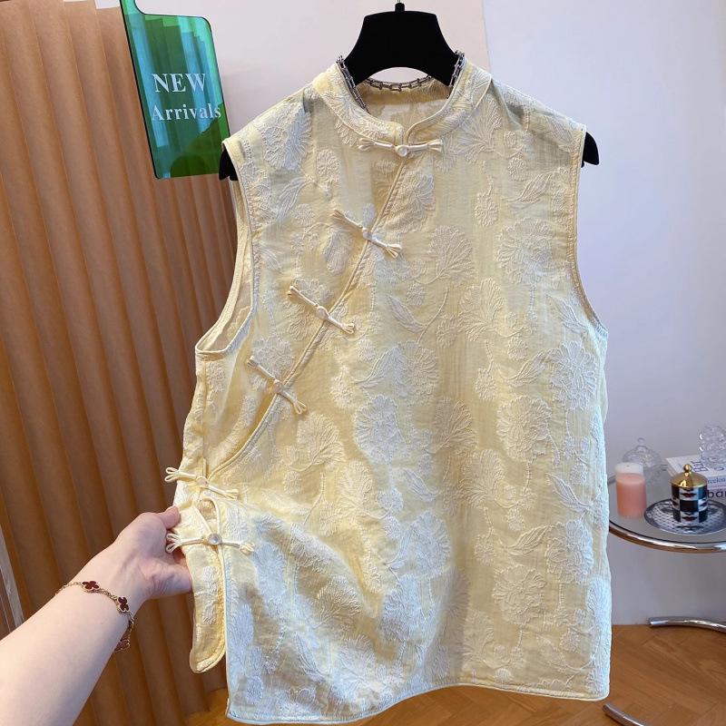 2025 Summer High-End Sleeveless Qipao Top with Embroidery and Frog Buttons