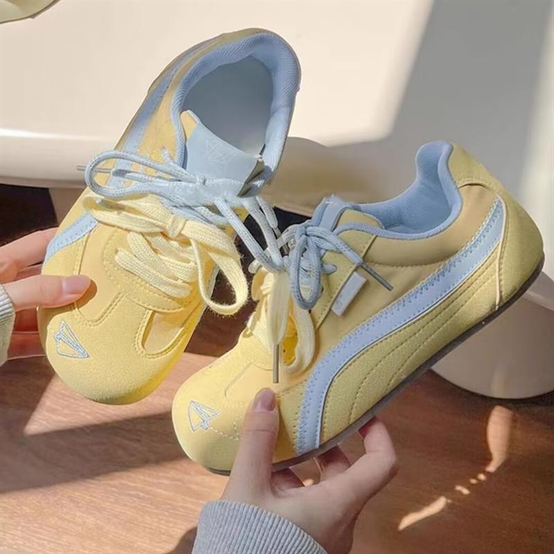 Le nuove scarpe da donna di De Xun Shoes sono bestseller, scarpe versatili e sneakers sportive casual.