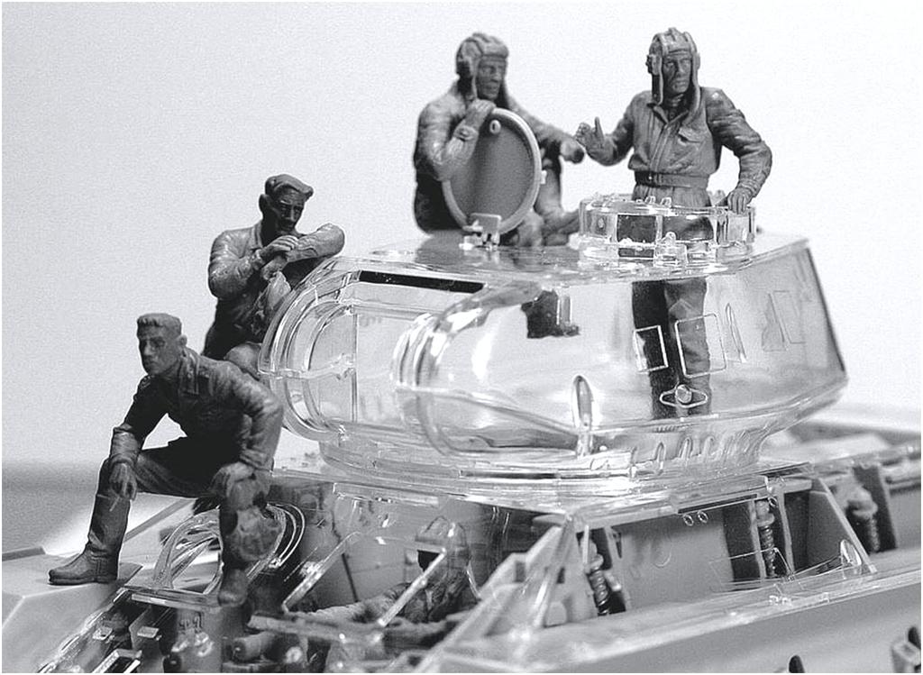 Master Box 1/35 Scale Soviet Tank Crew 1943-1945 Plastic Model Kit (5 Figures) MB35068