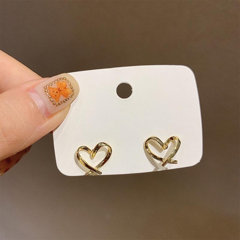 IF ME Simple Gold Heart Earrings for Women Fashion Retro Stud Earring Accessories Jewelry Gift