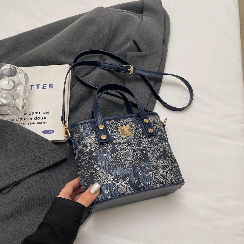 

This Year s Popular Bag Women s 2025 New Trendy Fashion Carrying Shoulder Bag Casual Shoulder Bucket Bag Blue without pendant