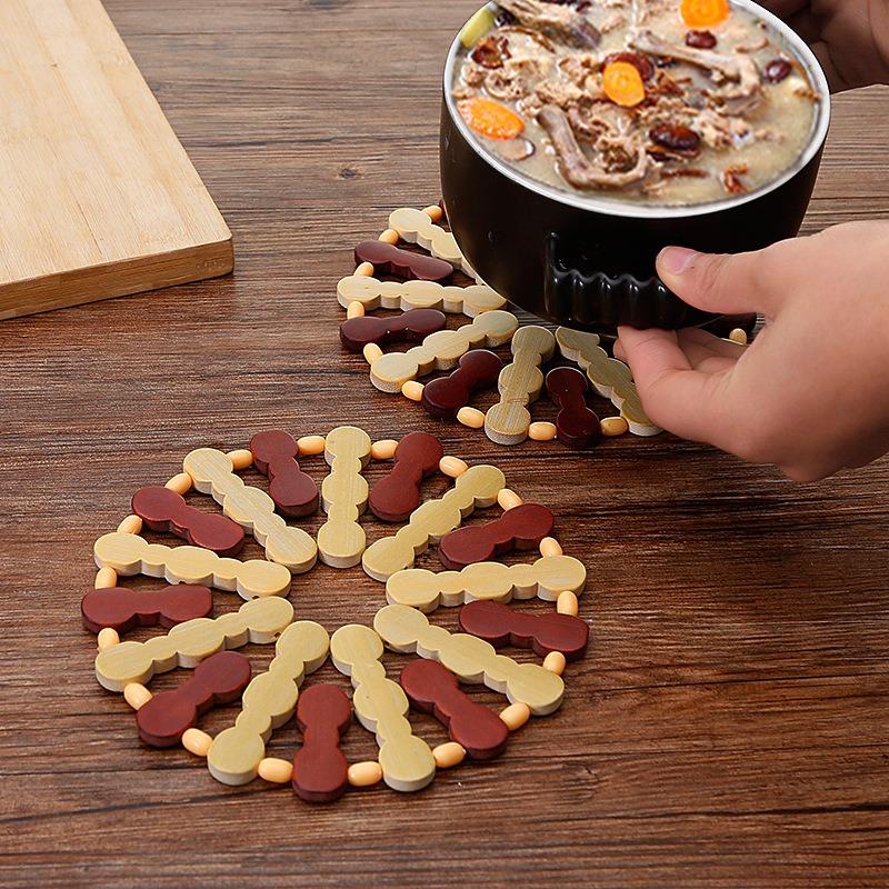 2pcs Heat Insulation Pad Non Slip Insulated Bamboo Mat for Hot Pots and Pans Kitchen Dining Table Cup Coaster