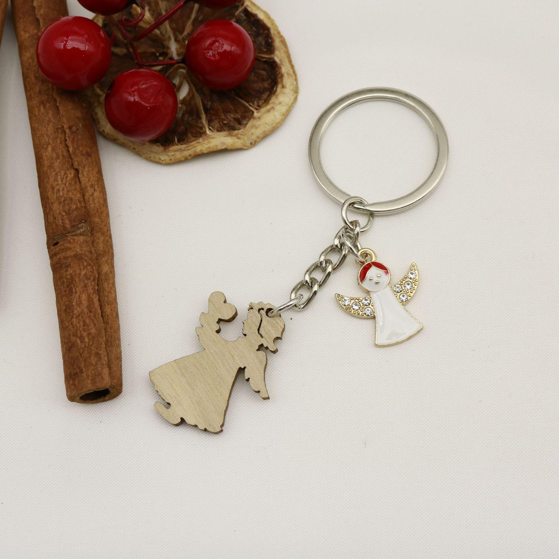 Cross-Border Graffiti Mom Letter Wooden Keychain Pendant, Creative Gift