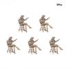 Bar Retrò Figura Bambola Chitarrista Donna Statua Ottone Vintage Modello Mini Figura Artigianale Ornamento da Scrivania Ufficio Decorazione Casa