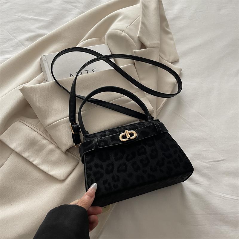 

Crossbody bag women s new high-end fashion versatile hand bag niche popular shoulder small square bag