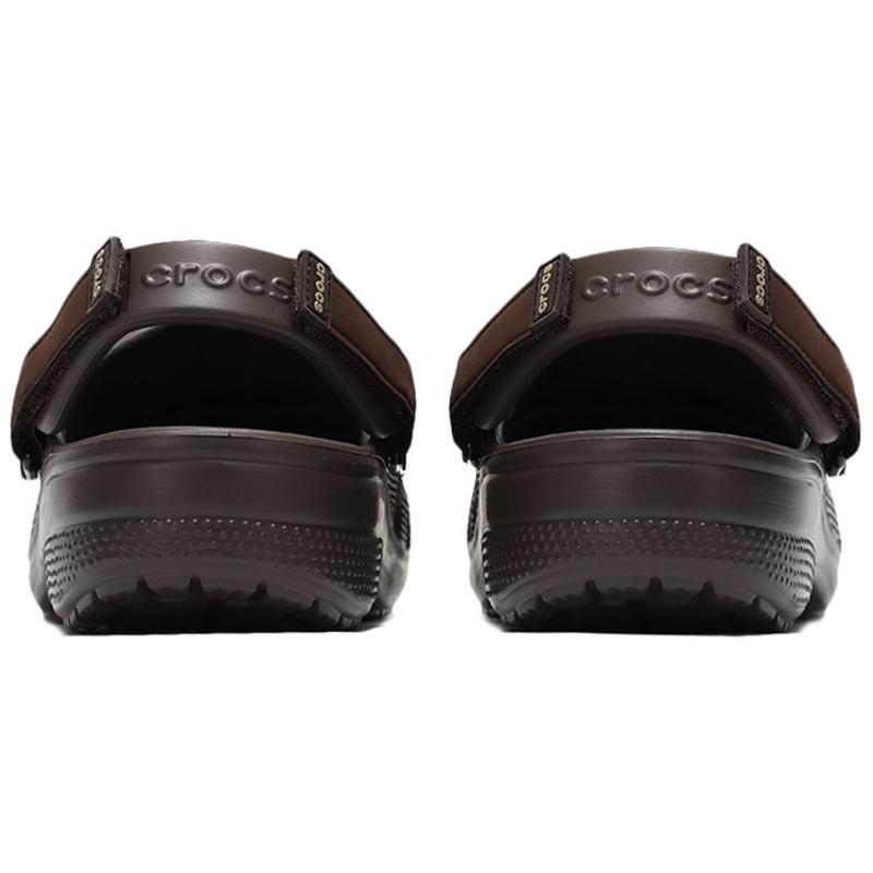 Crocs Classic clog Lightweight and comfortable Crocs Sandals Men's Dark Coffee