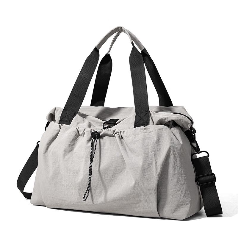 Le Shen Lightweight Travel Sling Bag