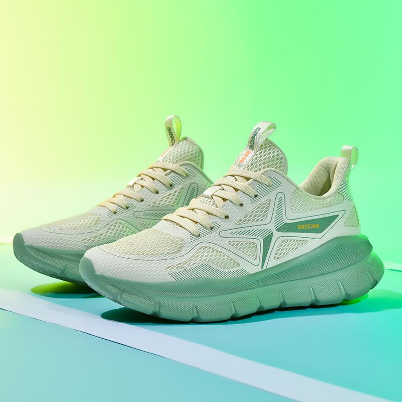 Fashion High Quality Couple Sneakers Hot Selling Anti Slip Spring Men Women Soft Run Shoes Ultra Light Outdoor GYM Training Tennis Shoes