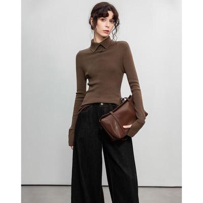 Women's Lapel Slit Bell Sleeve Knit Top