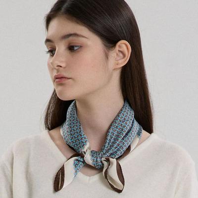 ÉCHARPE HEALIOTE MOTIF GRILLE_BLEU CIEL