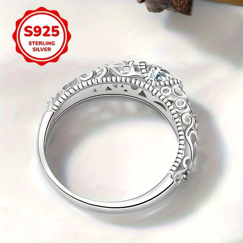 Elegant925Sterling Silver Ring with Hollow-carved Design, Suitable As an Engagement, Wedding, or Anniversary Gift, Inlaid with Round Classic