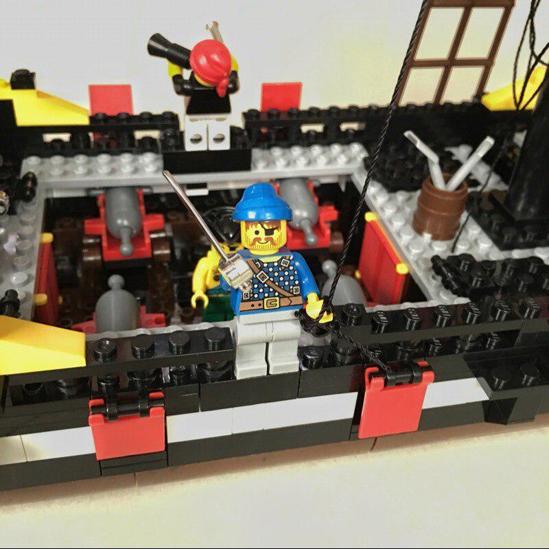 Enlighten 308 Blocks Pirates Ship Black Pearl Model Compatible d