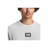 Under Armour T-Shirt für Männer mit erhabenem Buchstabenaufdruck, Waschtraining, kurzärmlig, Oberteile, Grau 1379552-014