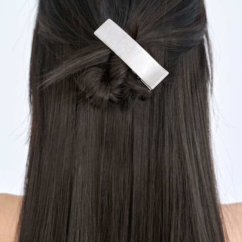 

POSTLUDE BOLD LINE HAIRPIN (2 COLORS) GOLD