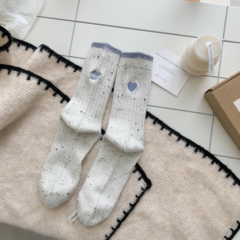 

Женские осенние носки до середины голени из шерсти преппи с вышивкой AB Love на пятке, в вертикальную полоску из точечной пряжи 1 pair бежевый