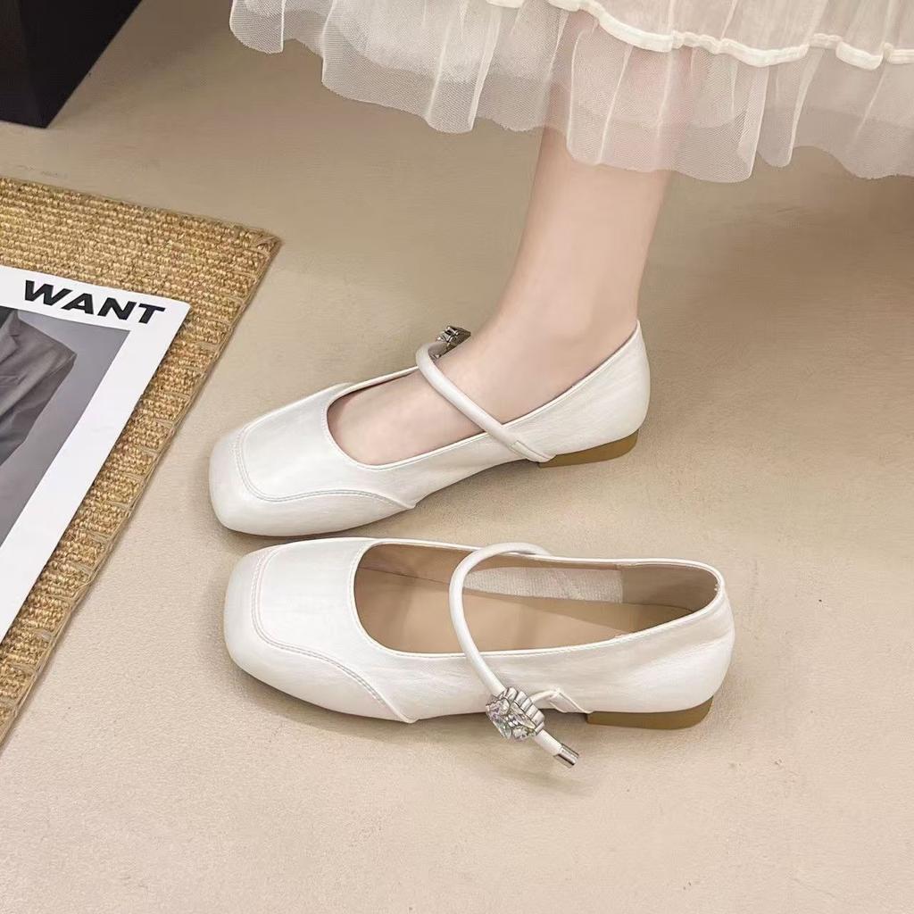 French retro Mary Jane shoes women's 2025 spring and autumn new versatile single shoes light mouth silver small leather shoes Doudou shoes