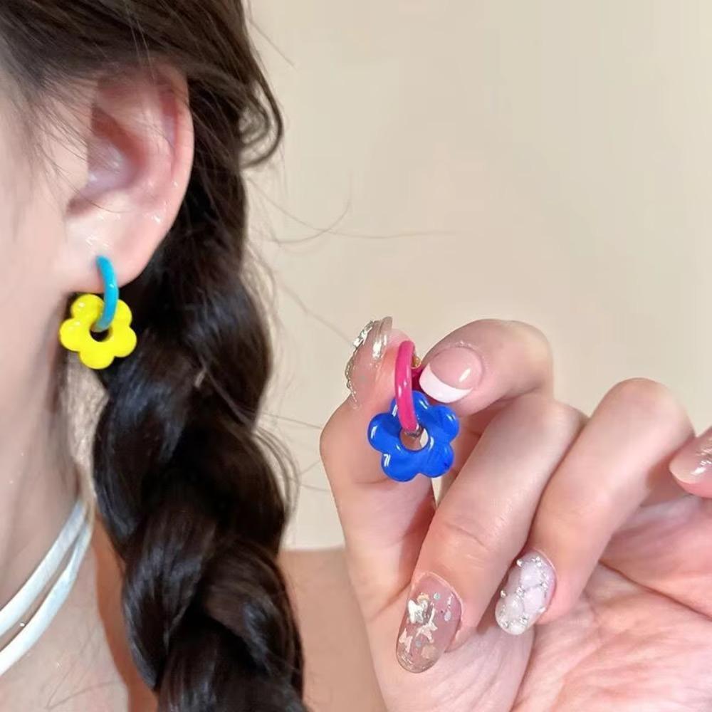 1pair Dopamine Flower Earrings Gold Color Circle Hoop Earrings Sweet Fashion Jewelry  Gift