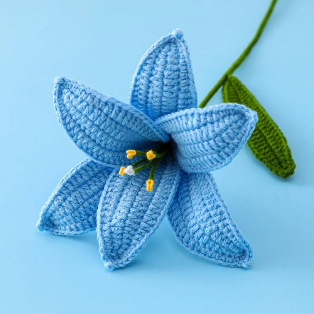 1Pcs Crochet Lily Flowers Creative Hand-knitted Flower Bouquet Wedding Party Home Decor