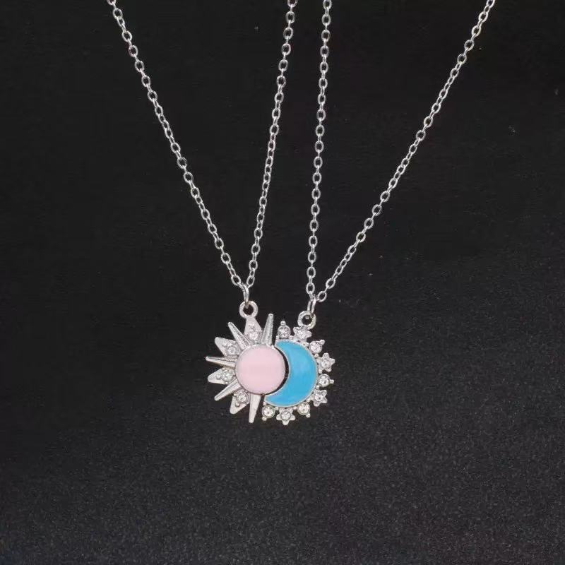 Hot-selling good friend series necklace fashion alloy magnetic love pendant girlfriend set gift