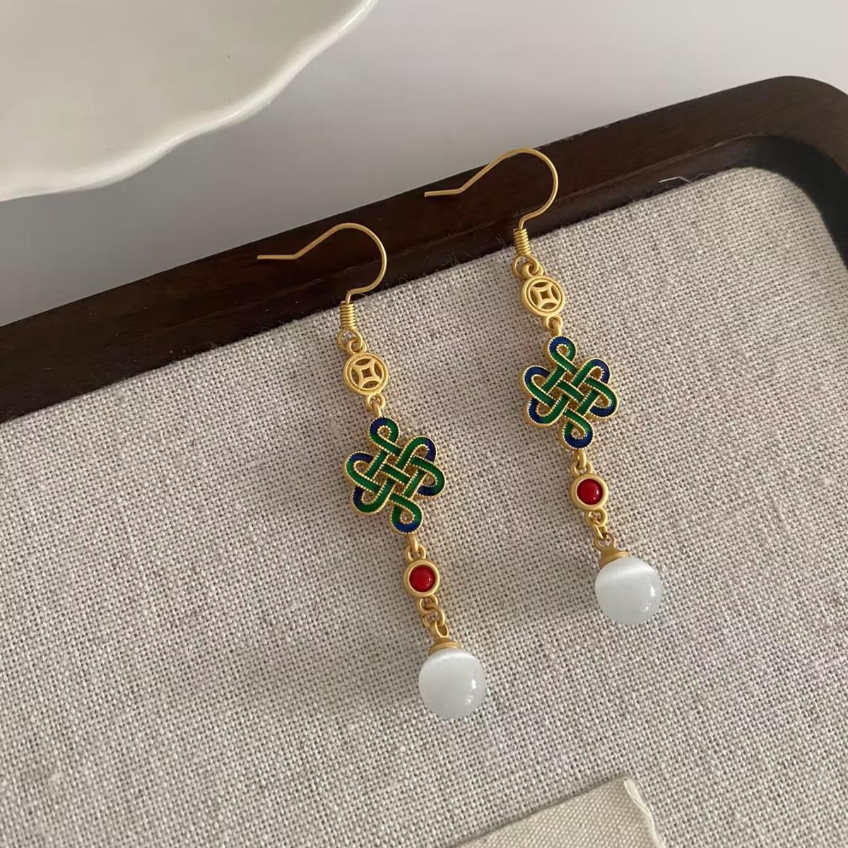 Retro Chinese Knot Tassel Earrings – Ethnic Qipao Hanfu Style with Long Cat s Eye Hook
