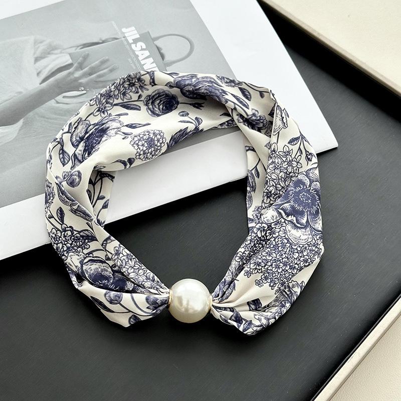 Pearl magnetic buckle small silk scarf women's lazy neck protection spring new versatile high-sense magnetic buckle necklace scarf
