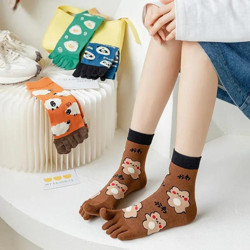Nouveaux chaussettes mi-mollet respirantes absorbant la sueur à cinq doigts pour femmes, chaussettes à orteils séparés, chaussettes étudiantes mignonnes de dessin animé pour filles