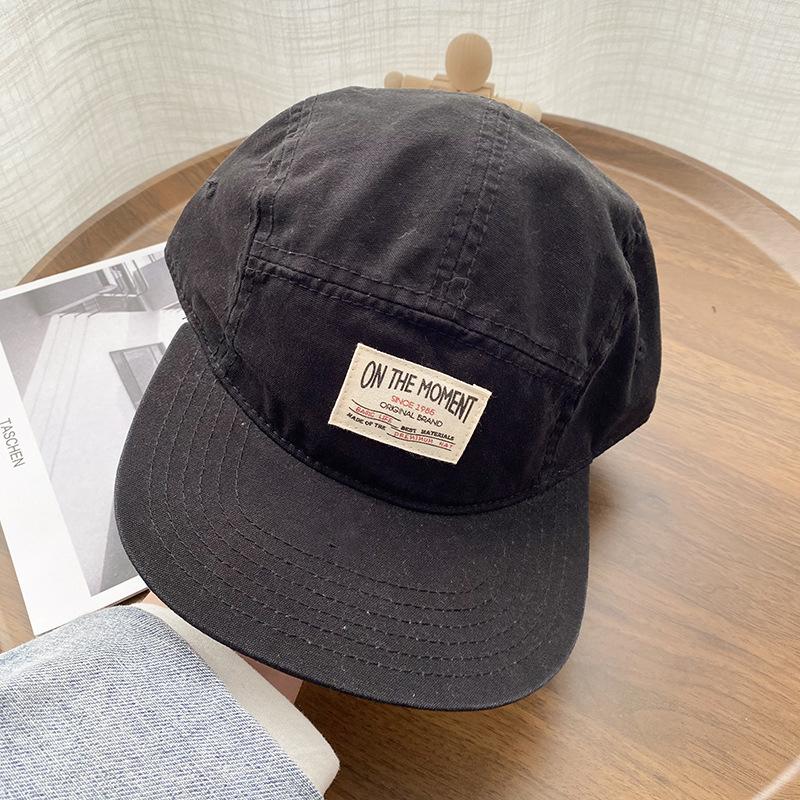 

Soft Top Flat Brim Japanese Snapback Hat For Men Women Short Brim Hip Hop Peaked Cap Summer Cotton Sun Visors Baseball Hat One Size чорний