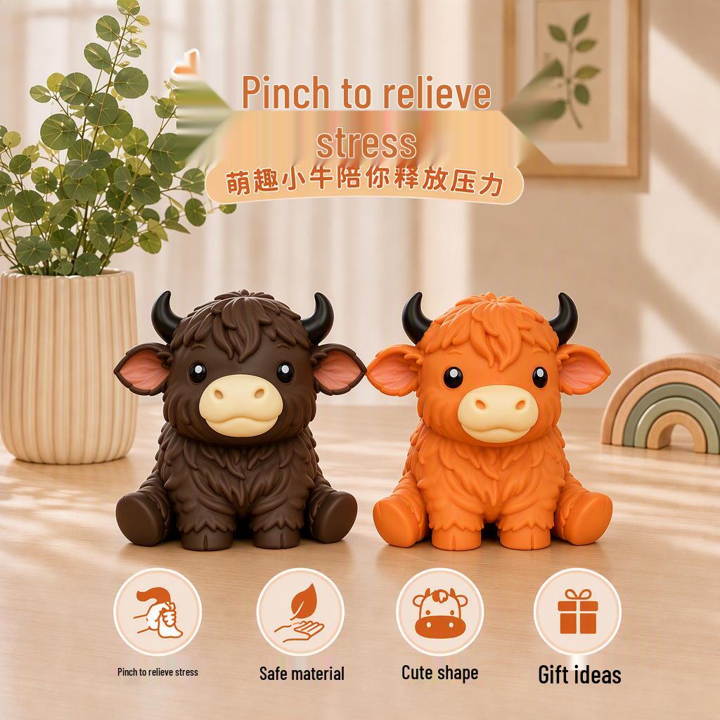 Highland Cattle Stress Relief Squeeze Toy - Creative Decompression Venting Ball