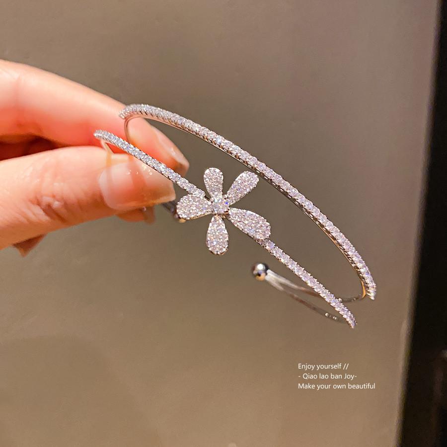 Elegant Zircon Flower Double Layer Bracelet With Cubic Alloy For Fashion Casual Wear