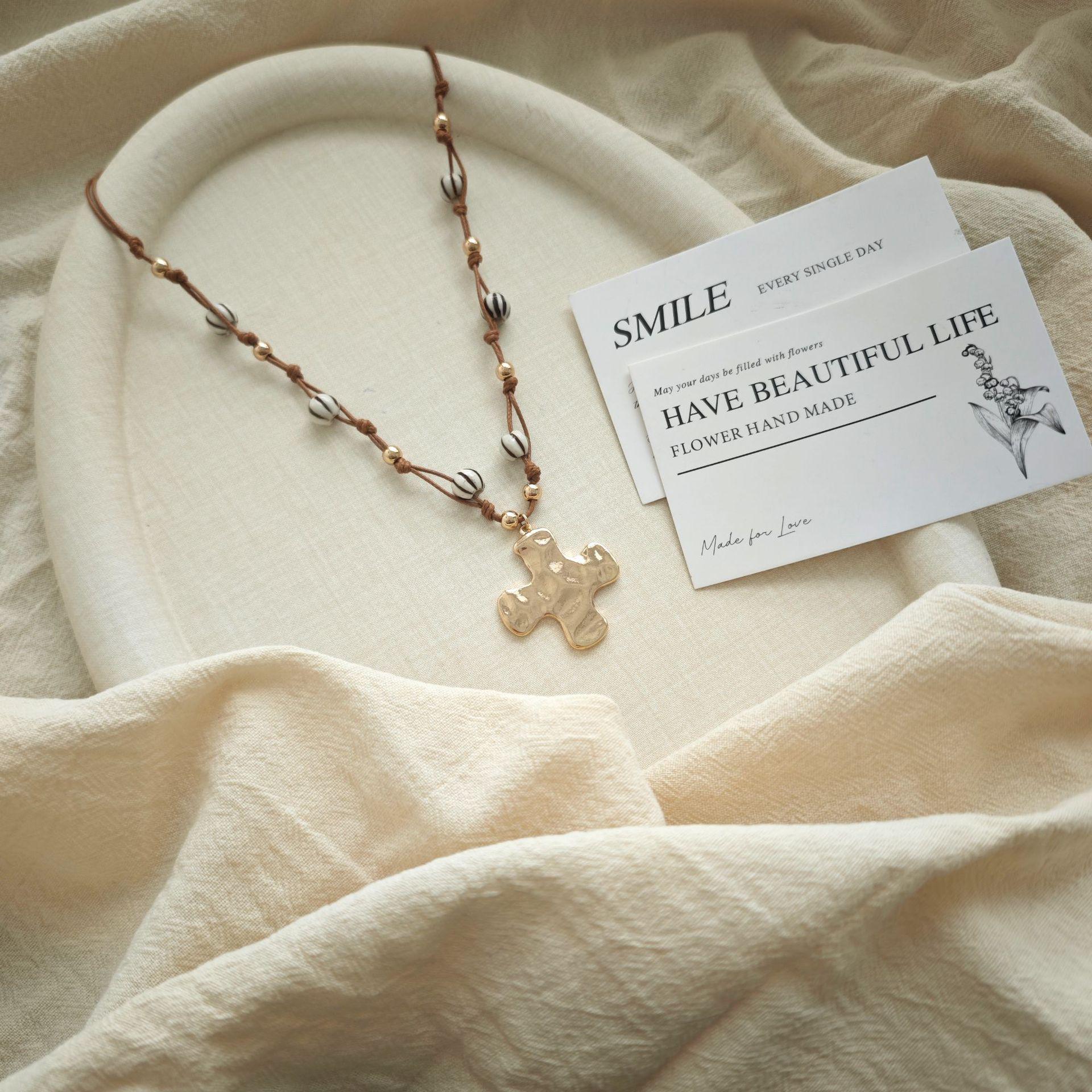Brown Braided Cord Metal Cross & Watermelon Bead Necklace - Bohemian Retro Pendant темно-коричневого