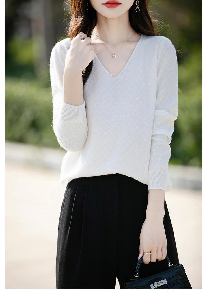2024 Autumn Women's Diamond Knit V-Neck Velvet Sweater Long Sleeve Korean Style
