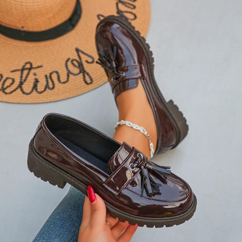 Large size spring and autumn new thick-soled small leather shoes with one pedal and tassel single shoes for women