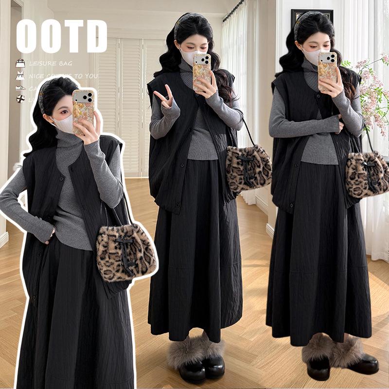 Spring Maternity Three-Piece Set: Loose Knit Vest, Stylish Collar Top, Sweet Slim Skirt. 2XL