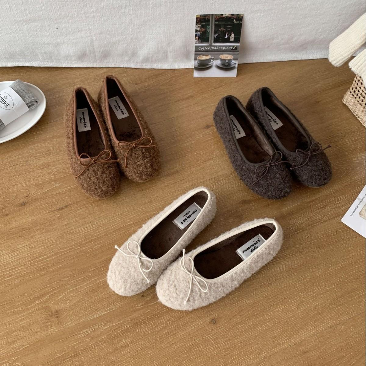 

2025 autumn and winter new soft-soled bow light mouth versatile Doudou word with bow Mao Mao women s single shoes 39 коричневый