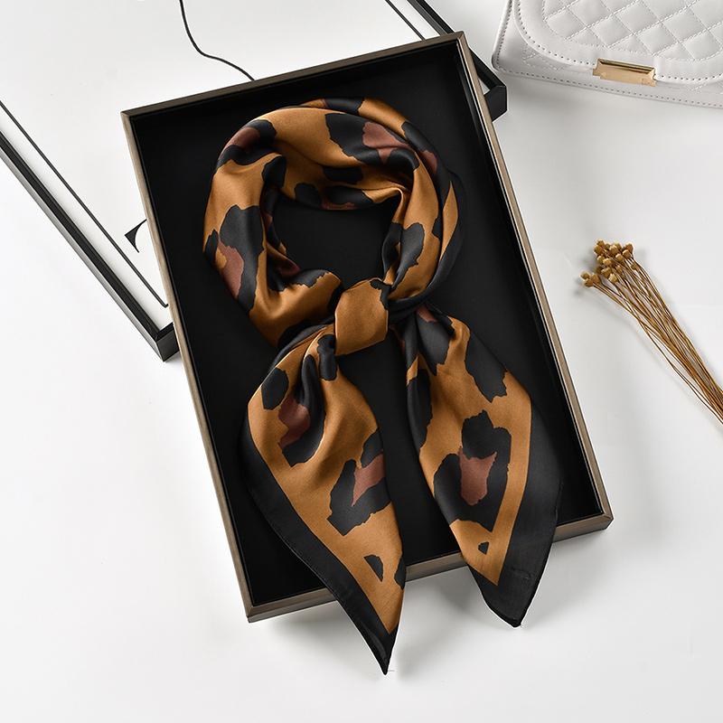Retro Leopard Square Scarf Print Silk Scarf For Women Imitation Silk Fashion Versatile Headwear Bag Accessories Clothing 70*70cm