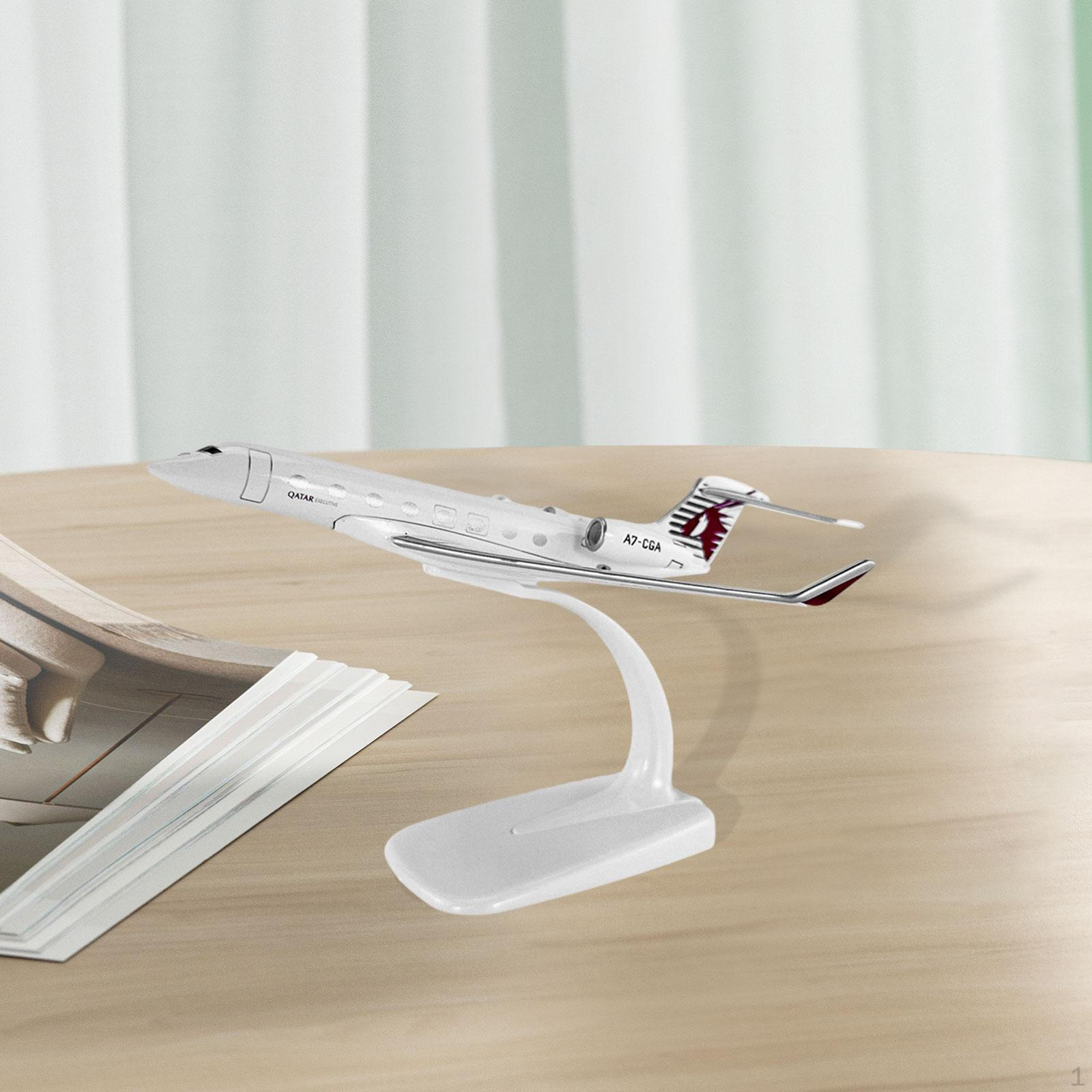 

1/200 Scale Airplane Desktop Decor Plane Display 15.7x15.5cm Diecast Aircraft Model for Bar Home