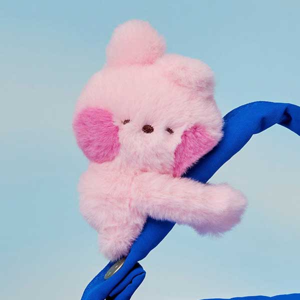 Official BT21 mini minini 'Hug Me' Magnetic Plush Keyring - Smart Travel Charm