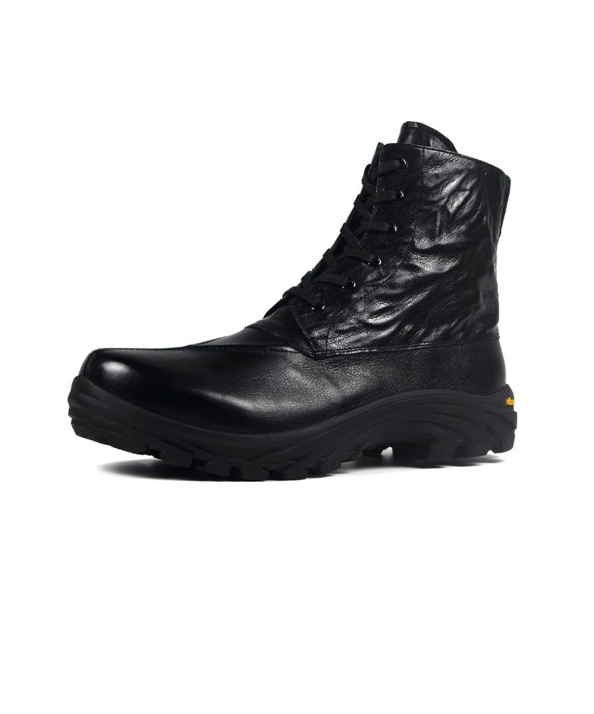 Yowe Umon, Black