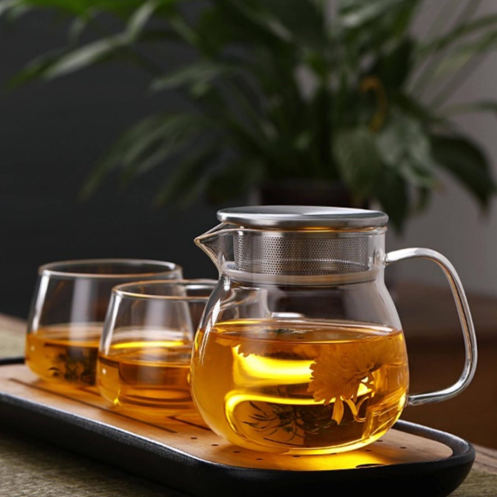 

OULOVECO Teapot & Mugs (2 or 4-Piece Set), Heat-Resistant Glass with Strainer, Dishwasher Safe, Stylish, Simple, Nordic Gift, Pitcher, Water Jug,