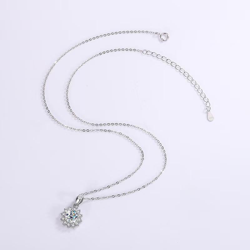 Κολιέ Ηλιοτρόπιο από Ασήμι 925 Sterling με Μοϊσανίτη και Μεγάλο Κρεμαστό Διαμάντι