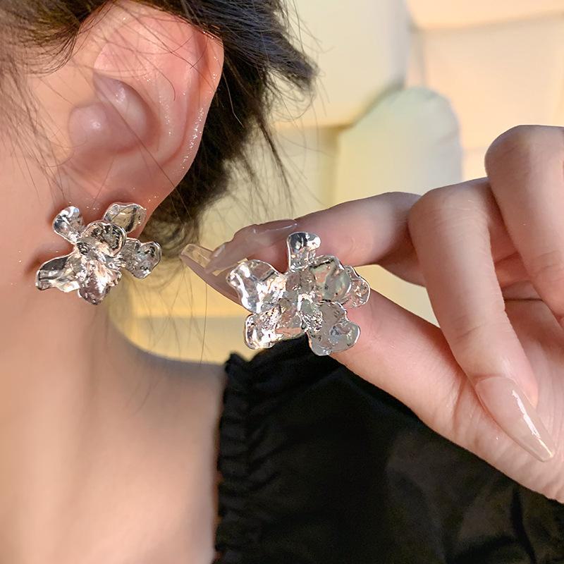 Flüssigmetall 3D Blumenohrringe mit 925er Silberstift - Leichter Luxus, Europäischer & Amerikanischer Stil für Damen