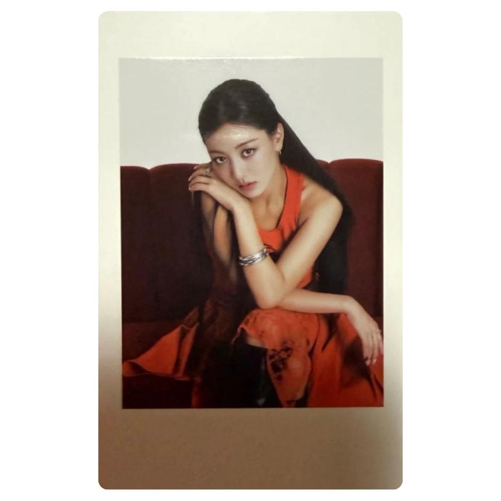 TWICE CARD FOTO SEZONUL SALUTĂRILOR 2026 OFICIAL JYP Fani