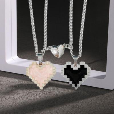 Yousheng 2Pcs Couple Necklace Heart Charm Magnetic Suction Shiny Finish Necklace Valentine Day Anniversary Jewelry Gift
