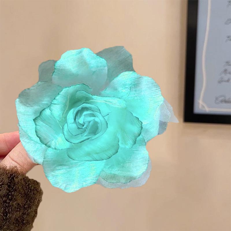 Große Farbverlauf Seidenrose Haarspange - 3D Blumendesign für Frauen, Perfekt für Fotos am Meer
